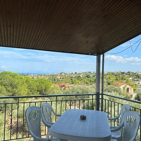 Xenia's Seaview House Holiday home *