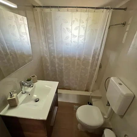 Xenia's Seaview House * Paralia Avlidhos