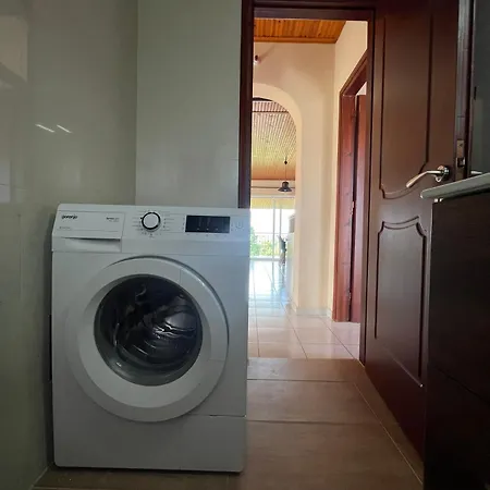 Xenia's Seaview House * Paralia Avlidhos